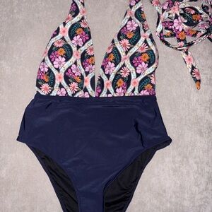 Cupshe Halter One-Piece Swimsuit